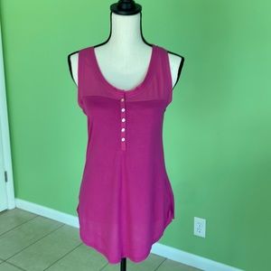 Bundle 3/$12 Cool Cute Top**